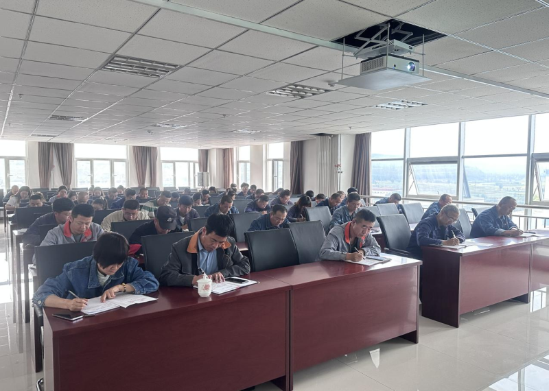 廉當(dāng)&ldquo;鐮&rdquo;可以除雜念   欲為&ldquo;獄&rdquo;勢(shì)必積災(zāi)難 &mdash;&mdash;集團(tuán)紀(jì)委書(shū)記為物產(chǎn)工投公司黨員干部、關(guān)鍵人員 授主題教育廉政專(zhuān)題黨課