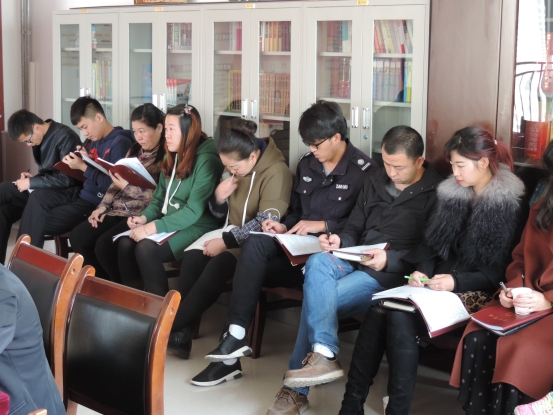 青海物產(chǎn)朝陽(yáng)物流開(kāi)發(fā)投資有限公司召開(kāi)&ldquo;黨的十九大精神專題學(xué)習(xí)月&rdquo;活動(dòng)動(dòng)員部署會(huì)